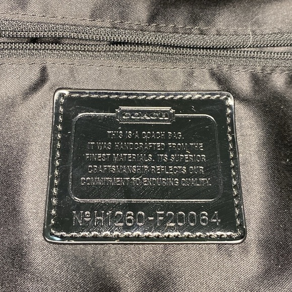 Coach Black Daisy Shoulder Bag L1281-F20064. EUC. - Picture 2 of 11